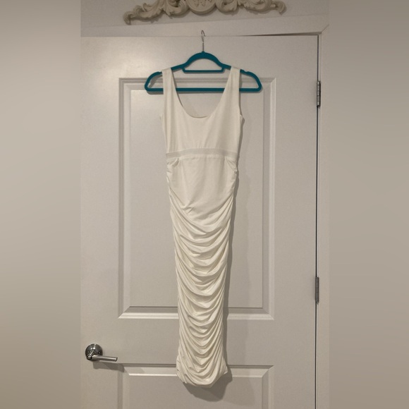Aavelle white ruched riviera dress-Size Small - Picture 4 of 5